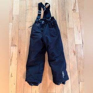 Kids Snowpants - Size 5/6 - 32* degrees - Excellent Condition